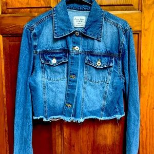 Cropped denim jean Jacket by Love tree